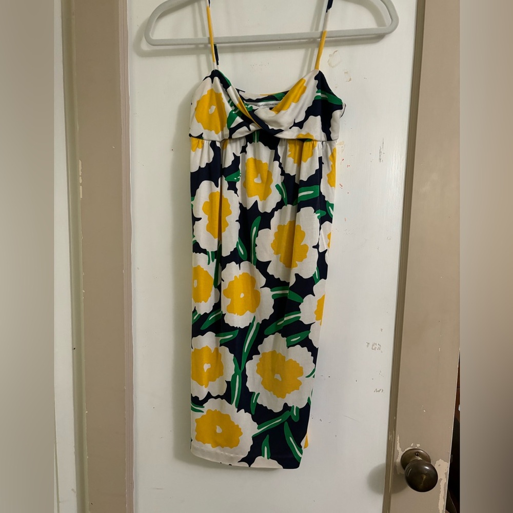 Diane von Furstenberg 100% silk dress 0
